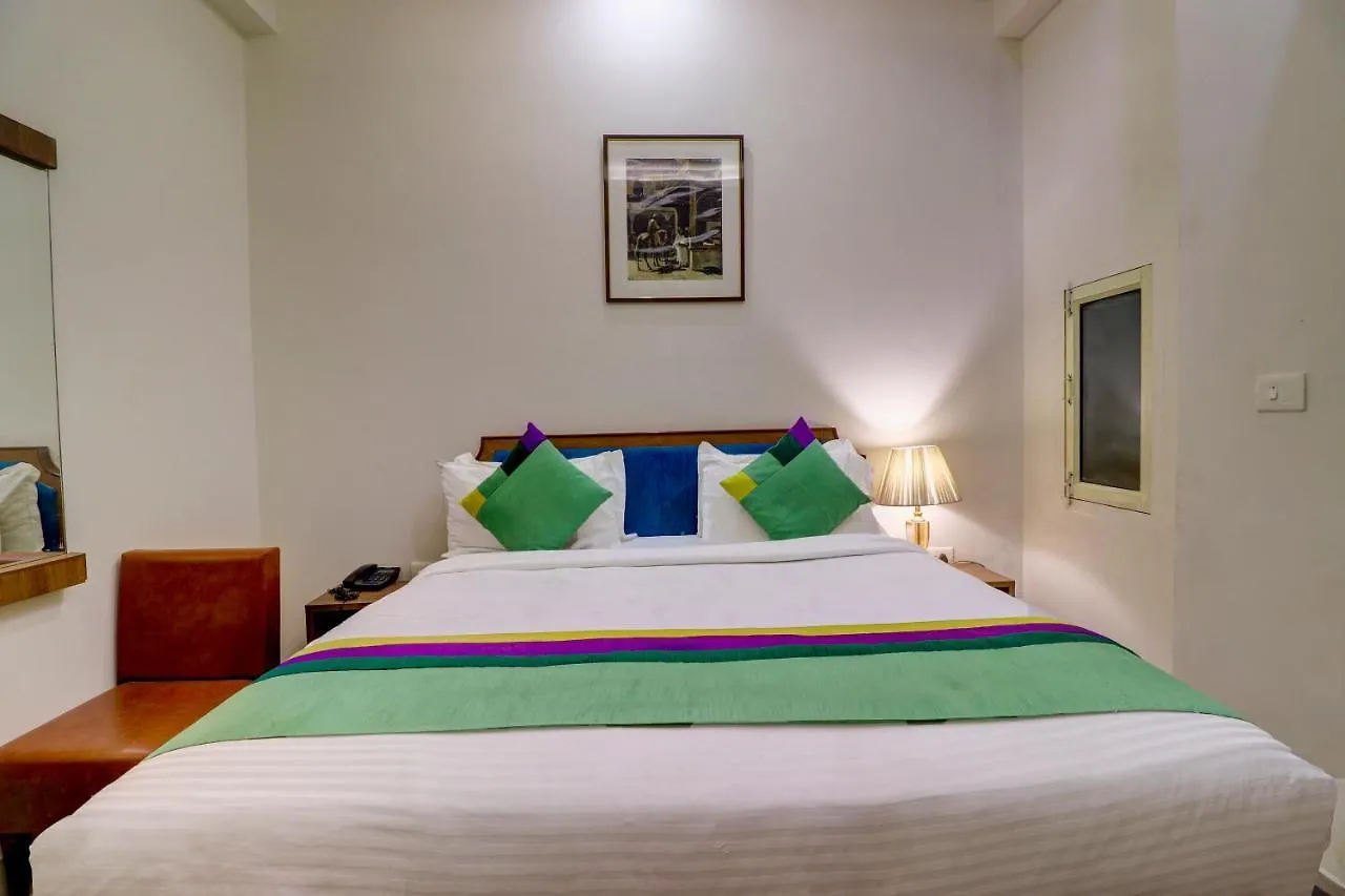*** Hotel Treebo C1 Taj Nirvana India
